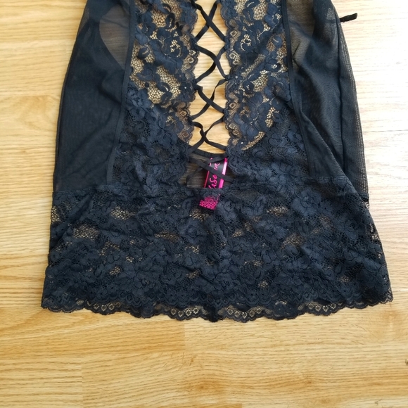 La Senza lace lingerie open back halter - Picture 3 of 8